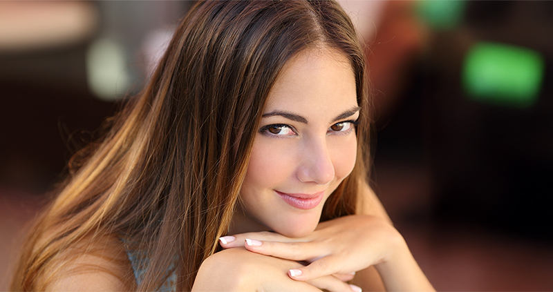 Mulher perdendo o cabelo